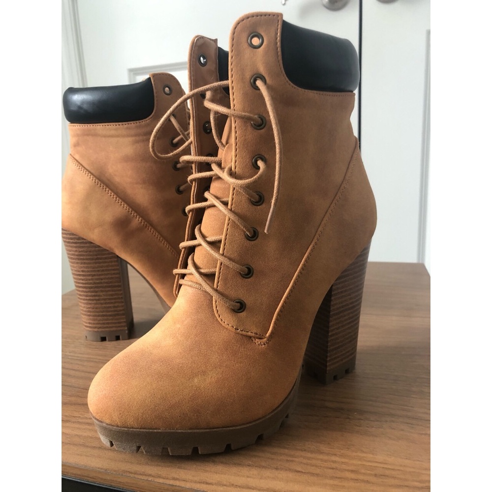 Women’s Combat Booties Size 7
